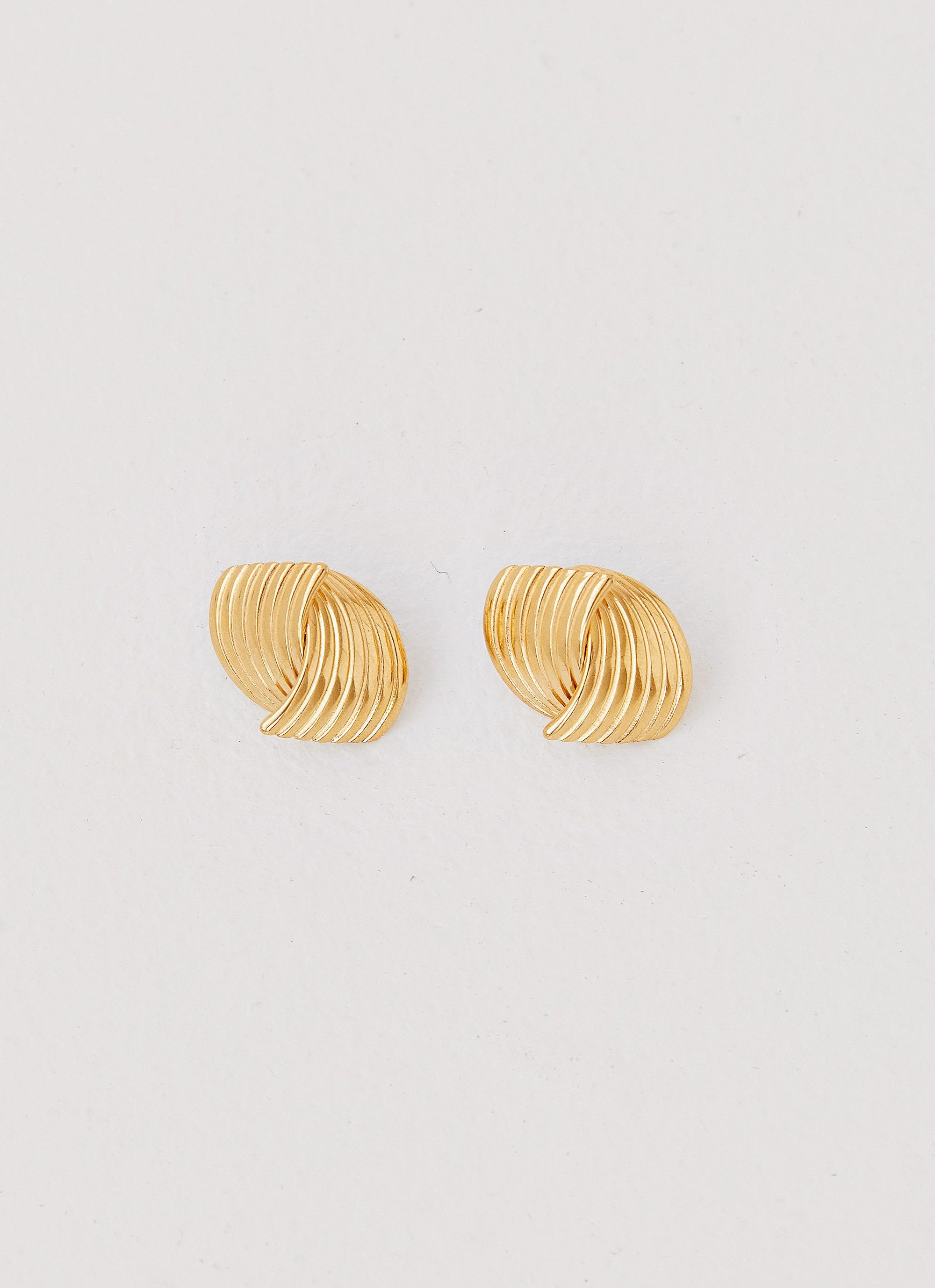 Me And You Earrings - Gold