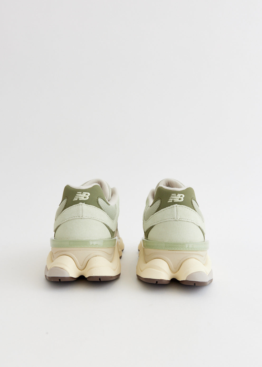 9060 'Olivine' Sneakers