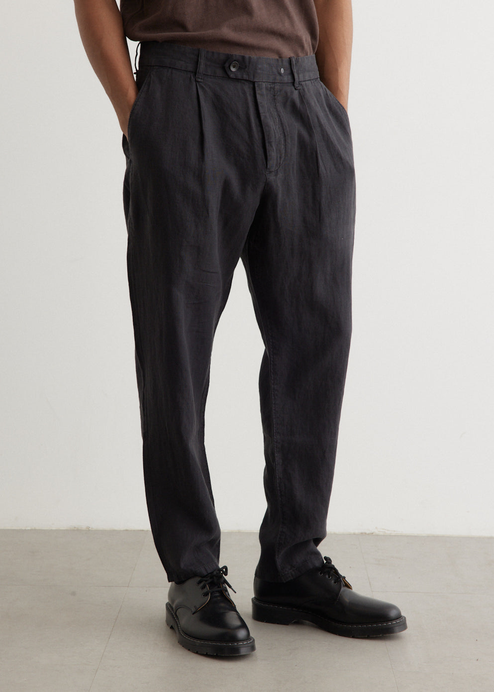 Pleated Linen Chino