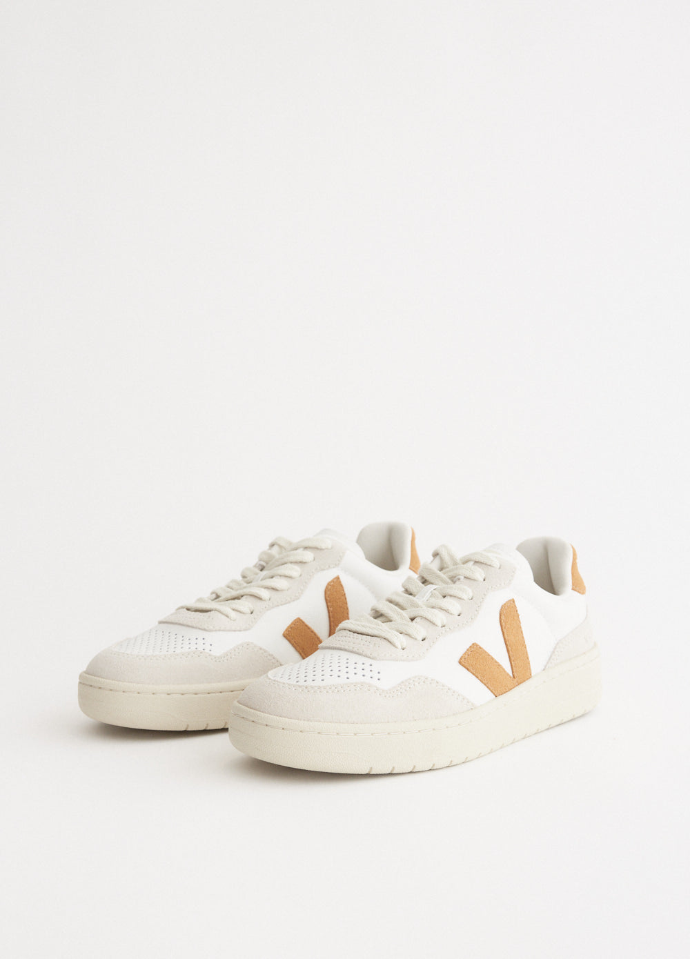 V-90 Sneakers