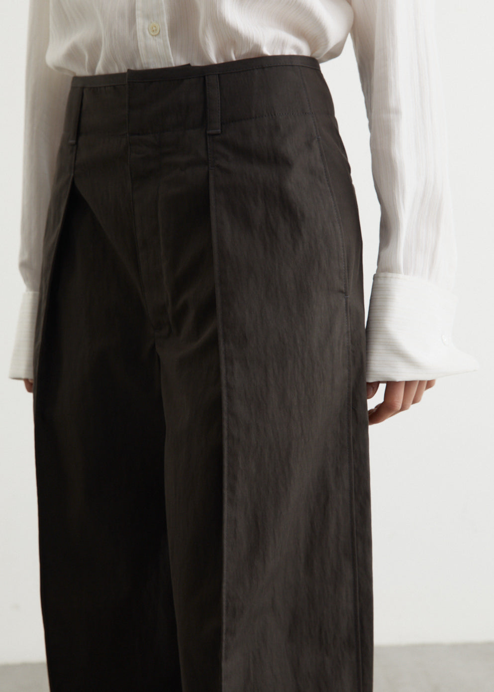 Curved Volume Pants