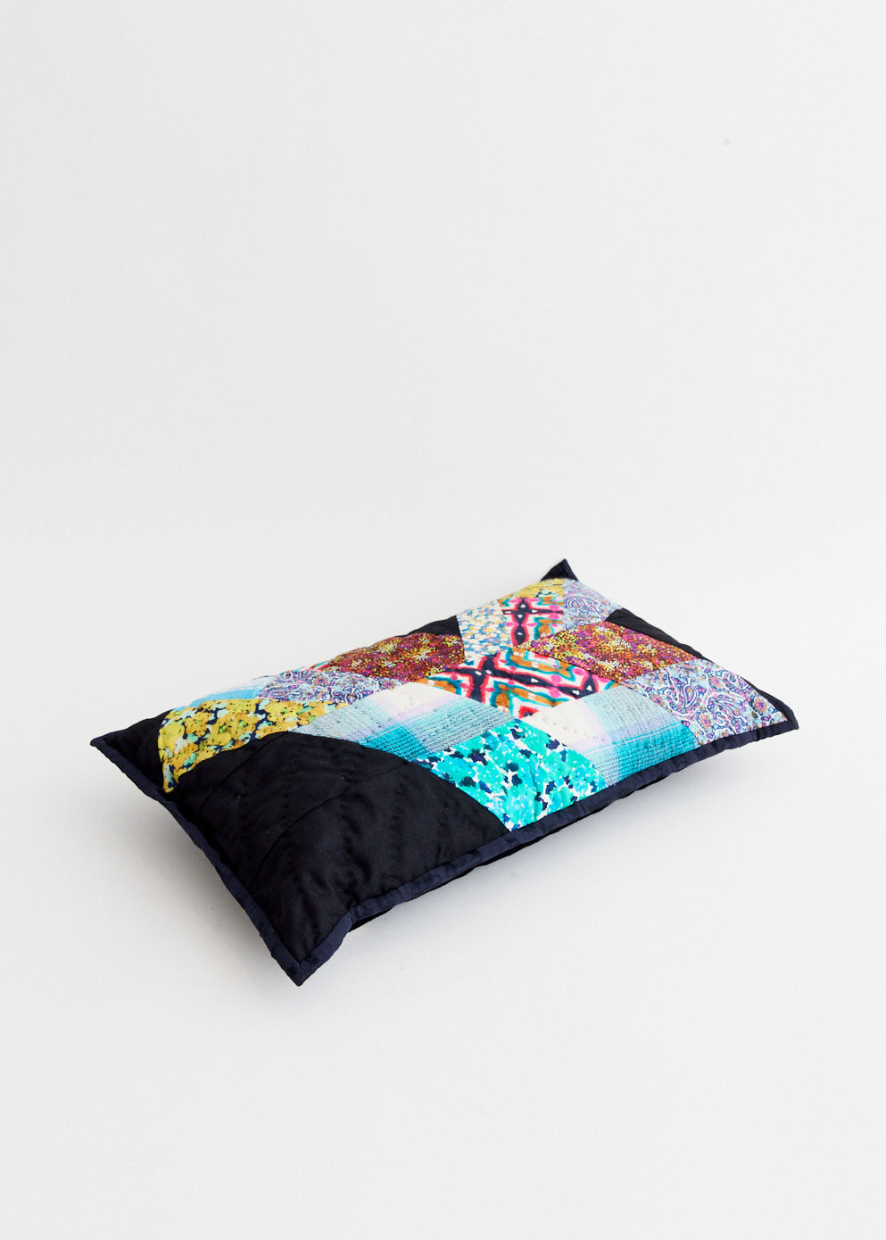 Papillion Jaune Cushion