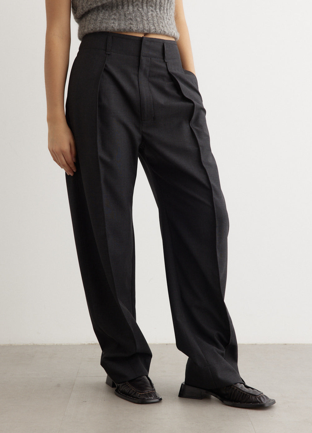 Curved Volume Tailored Pants