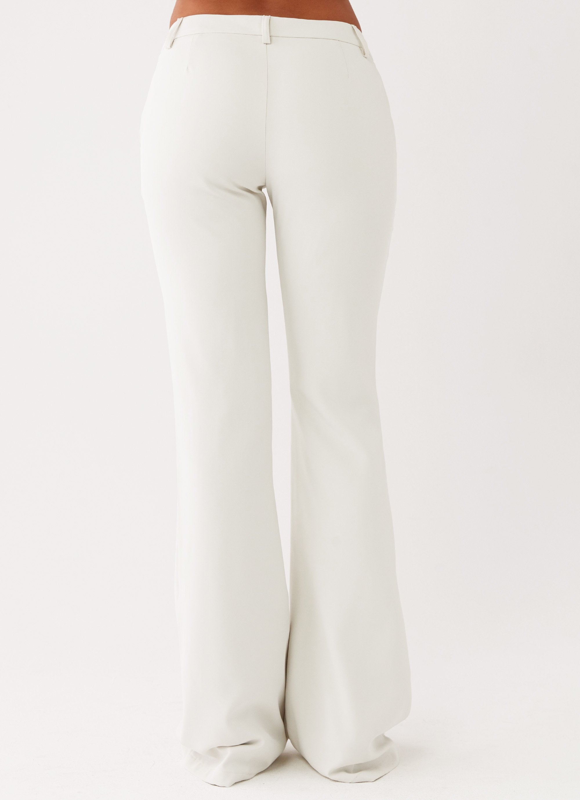 Cyra Low Rise Slim Fit Pants - Ivory