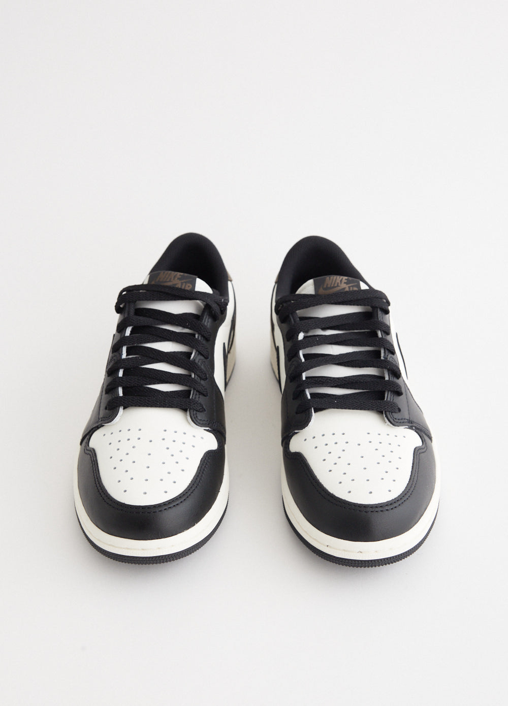 Air Jordan 1 Retro Low OG 'Mocha' Sneakers