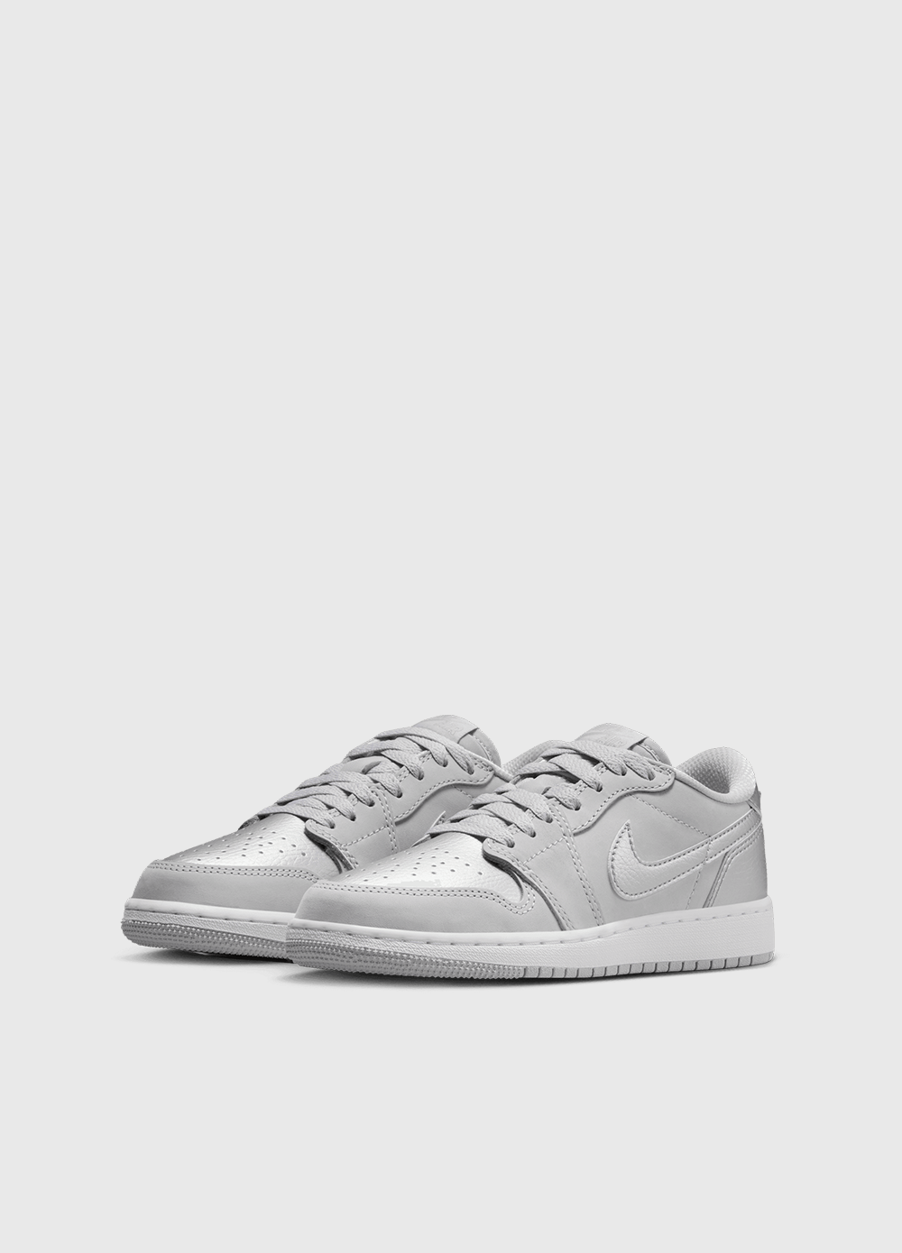 Air Jordan 1 Low OG 'Metallic Silver' Sneakers (GS)