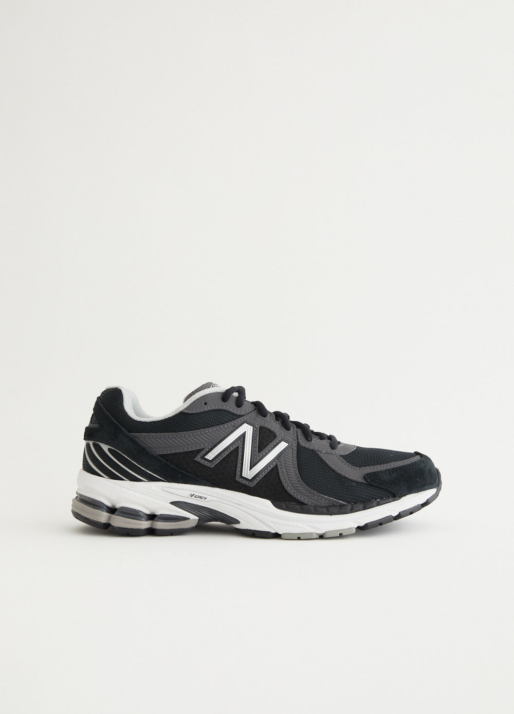 x New Balance 860v2 'Black' Sneakers