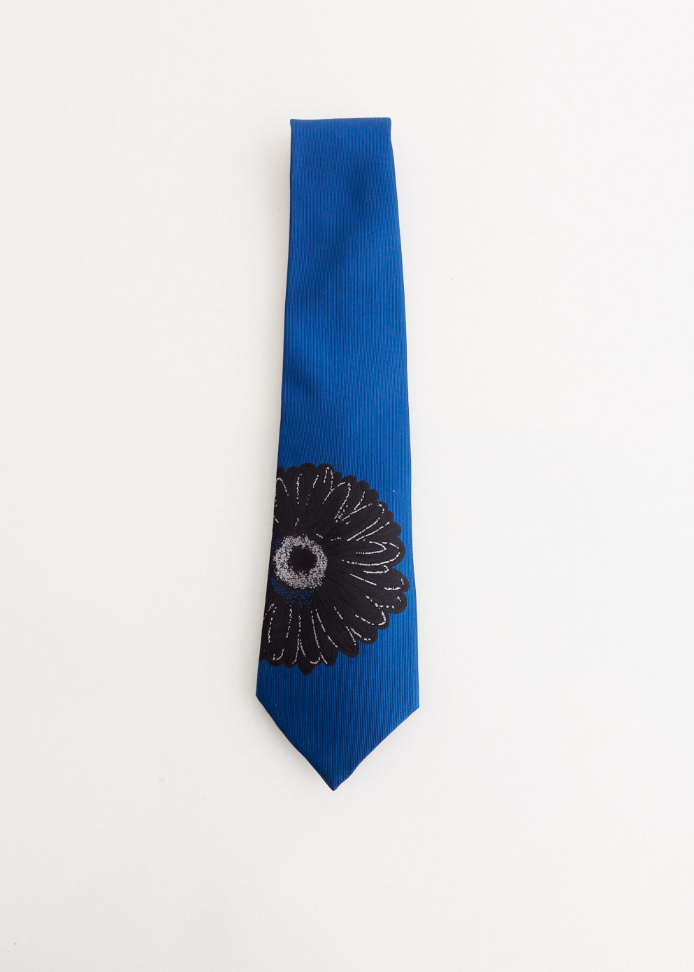 Silk Point Flower Tie