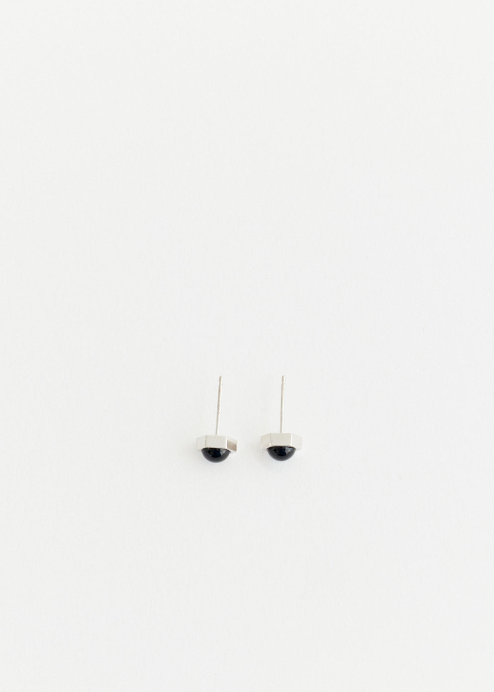 Crown Onyx Stud Earrings