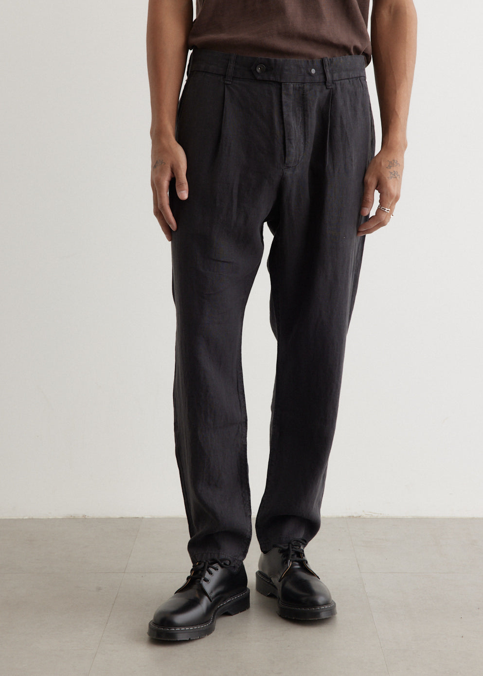 Pleated Linen Chino