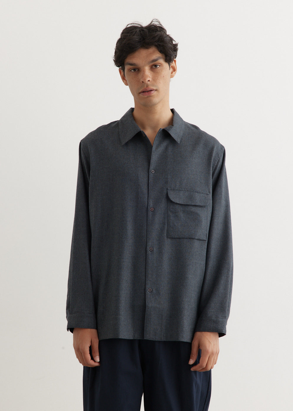 Flat Bottom Wool Shirt