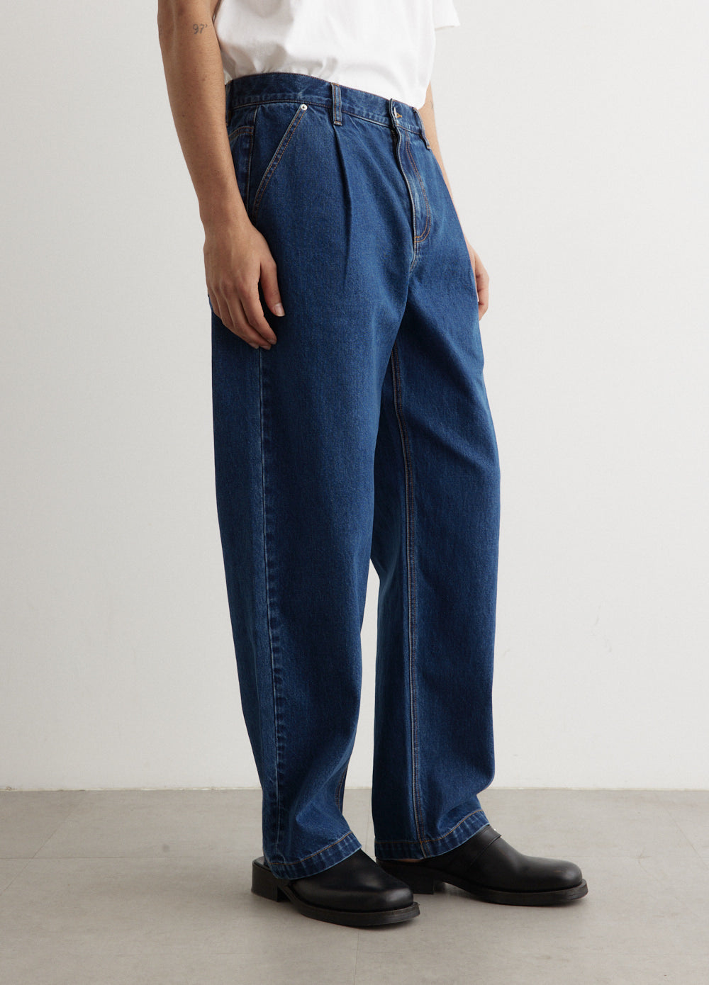 Dragline Pleated Jeans