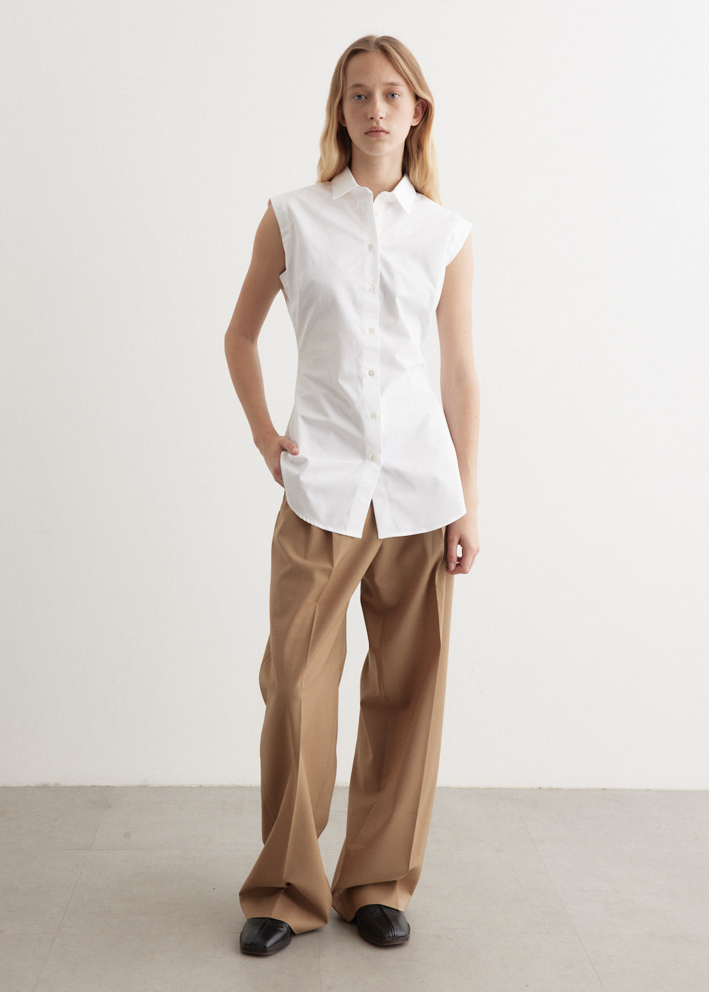 Shaped Poplin Sleeveless Shirt