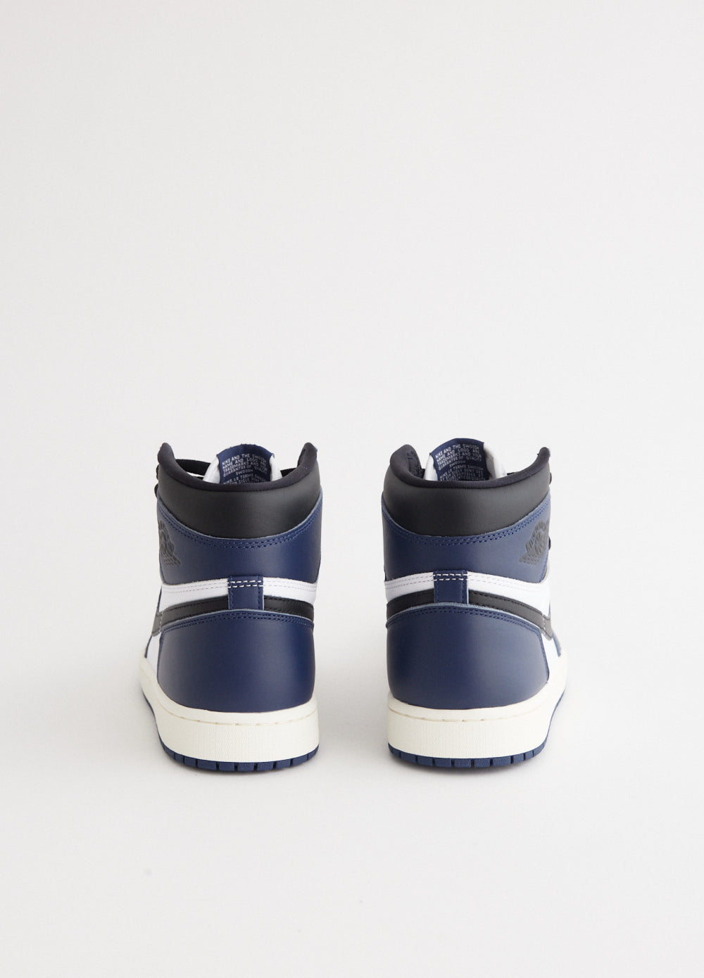 Air Jordan 1 Retro High OG 'Midnight Navy' Sneakers