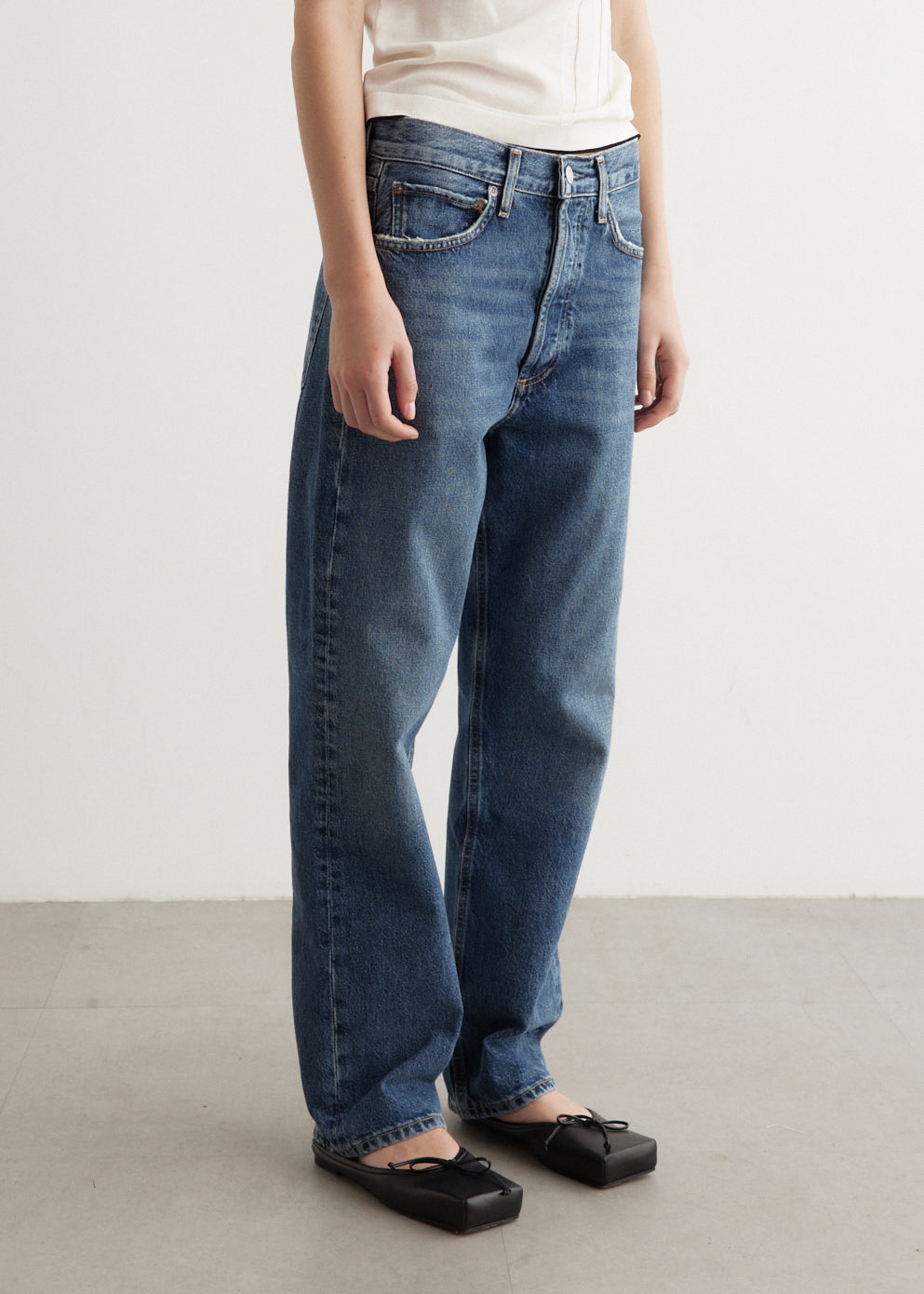 90's Mid Rise Straight Jeans