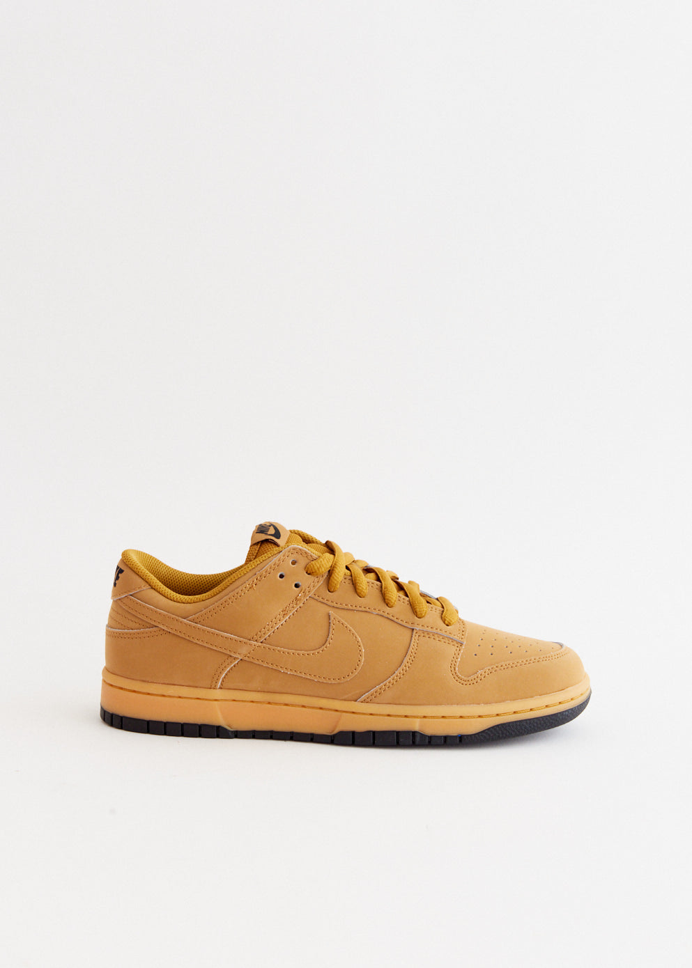 Dunk Low Retro SE 'Wheat' Sneakers