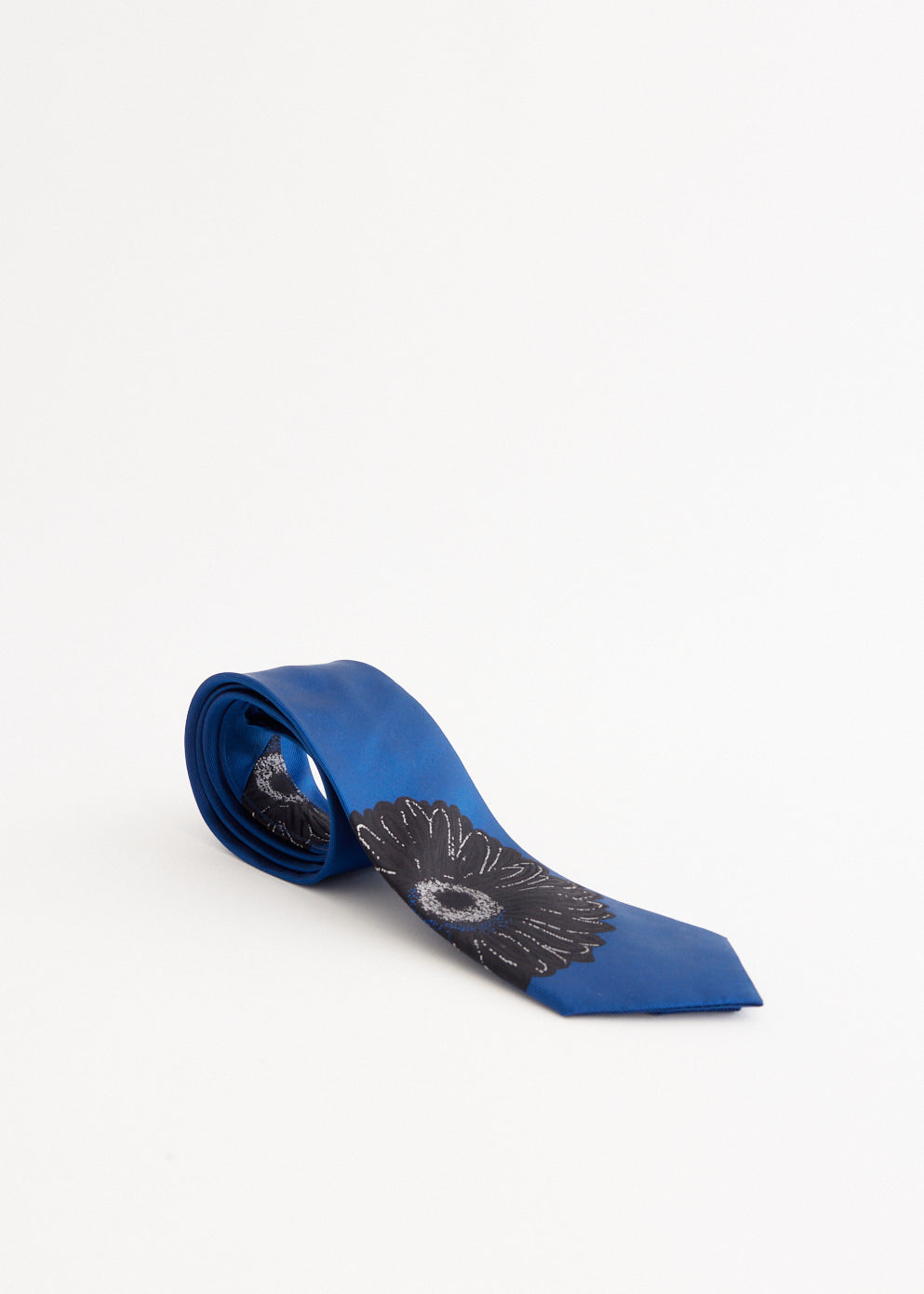 Silk Point Flower Tie