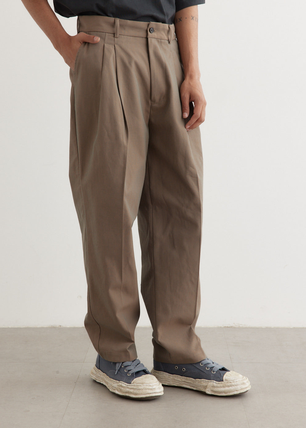 Deep Tuck Pressed Pants