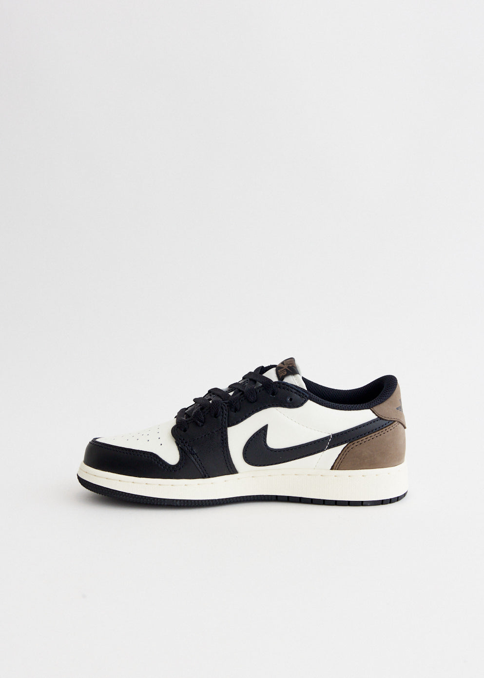 Air Jordan 1 Retro Low OG 'Mocha' Sneakers (GS)