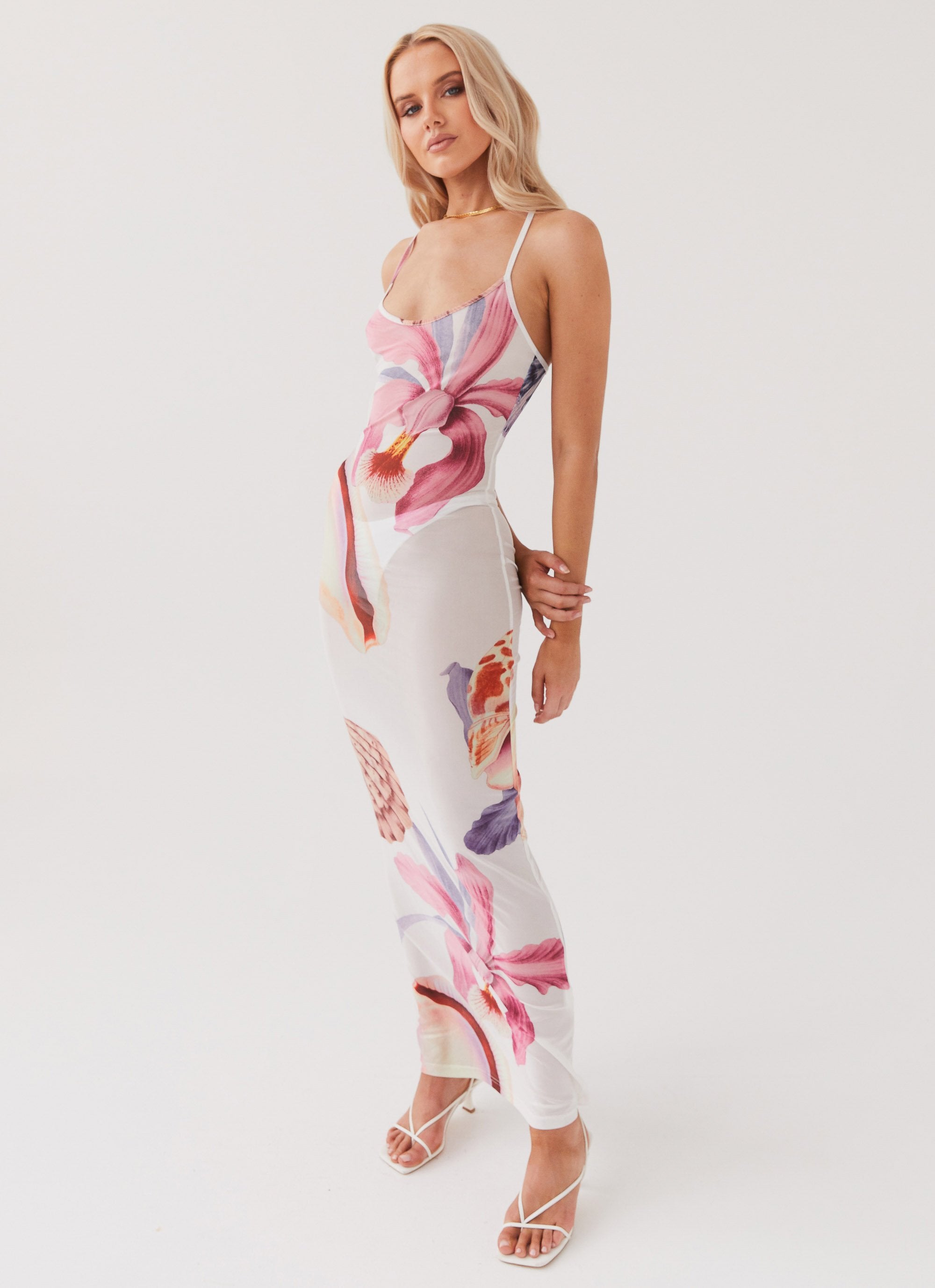 Love On The Run Maxi Dress - Seaside Bouquet