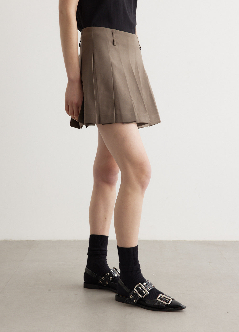 Dagger Pleated Skirt