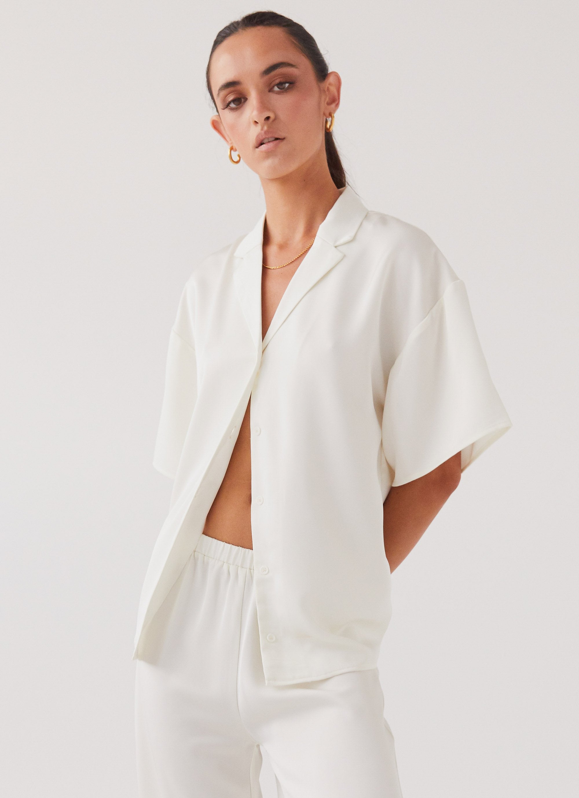 Palm Cove Satin Shirt - Pearl Dove