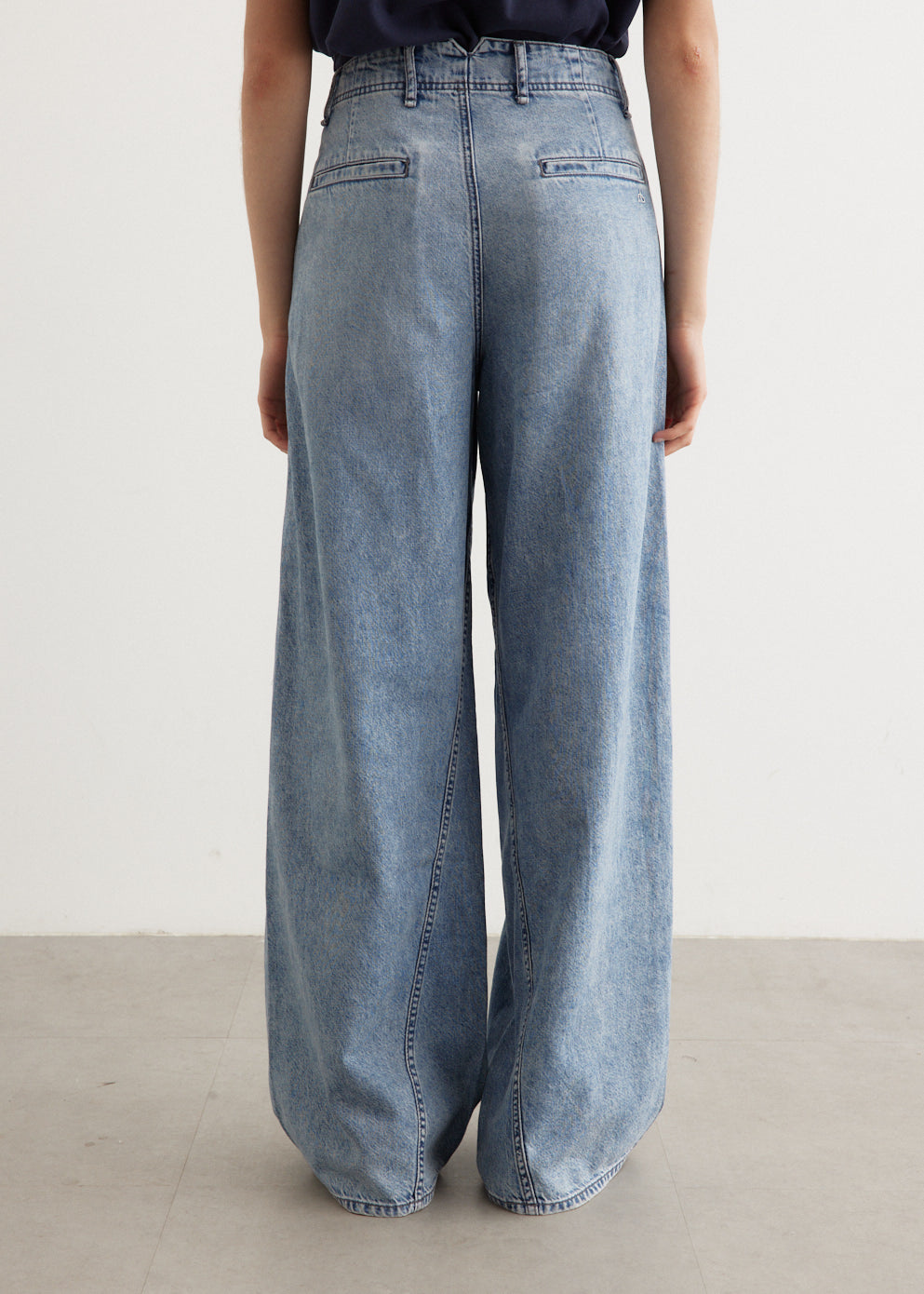 Featherweight Tailored Sofie Jeans