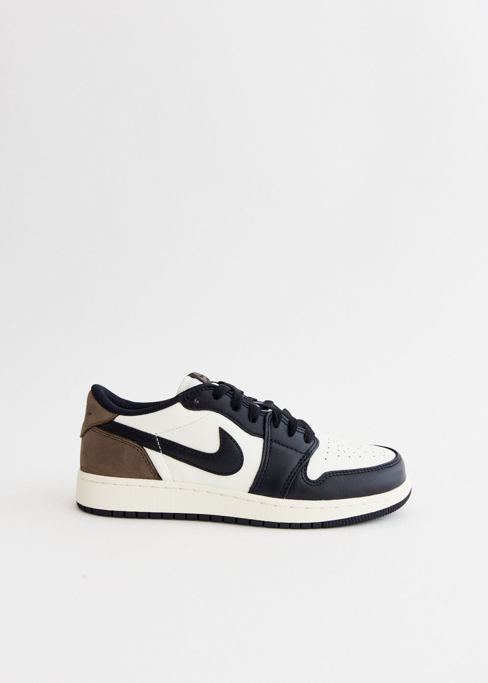 Air Jordan 1 Retro Low OG 'Mocha' Sneakers (GS)