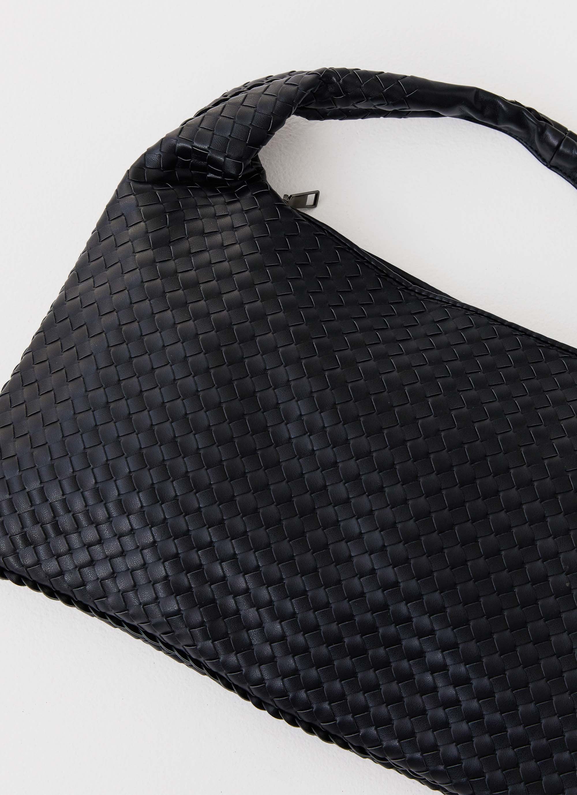 Hacie Shoulder Bag - Black