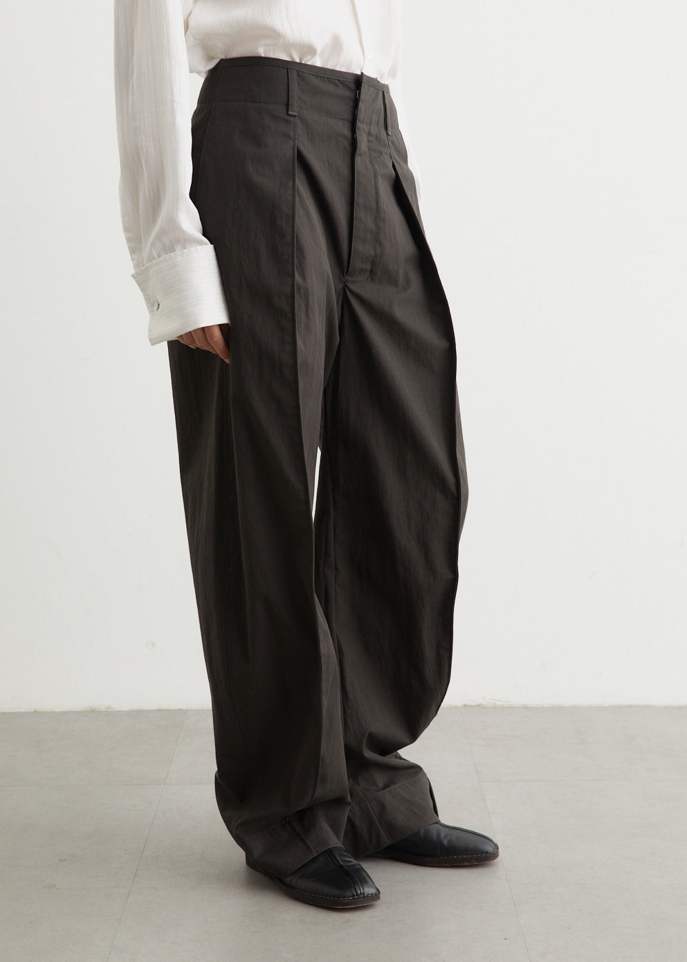 Curved Volume Pants