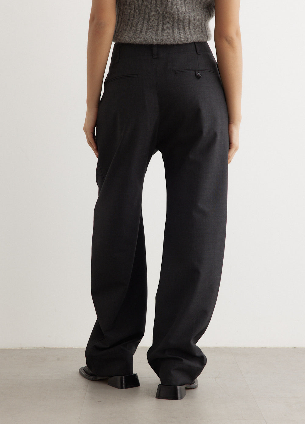 Curved Volume Tailored Pants