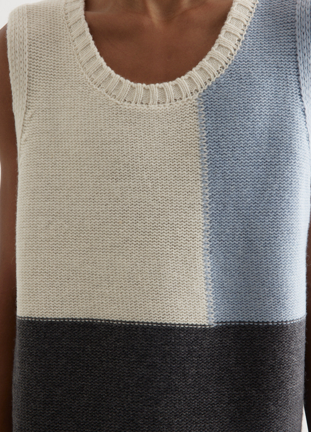 Colour Block Knit Vest