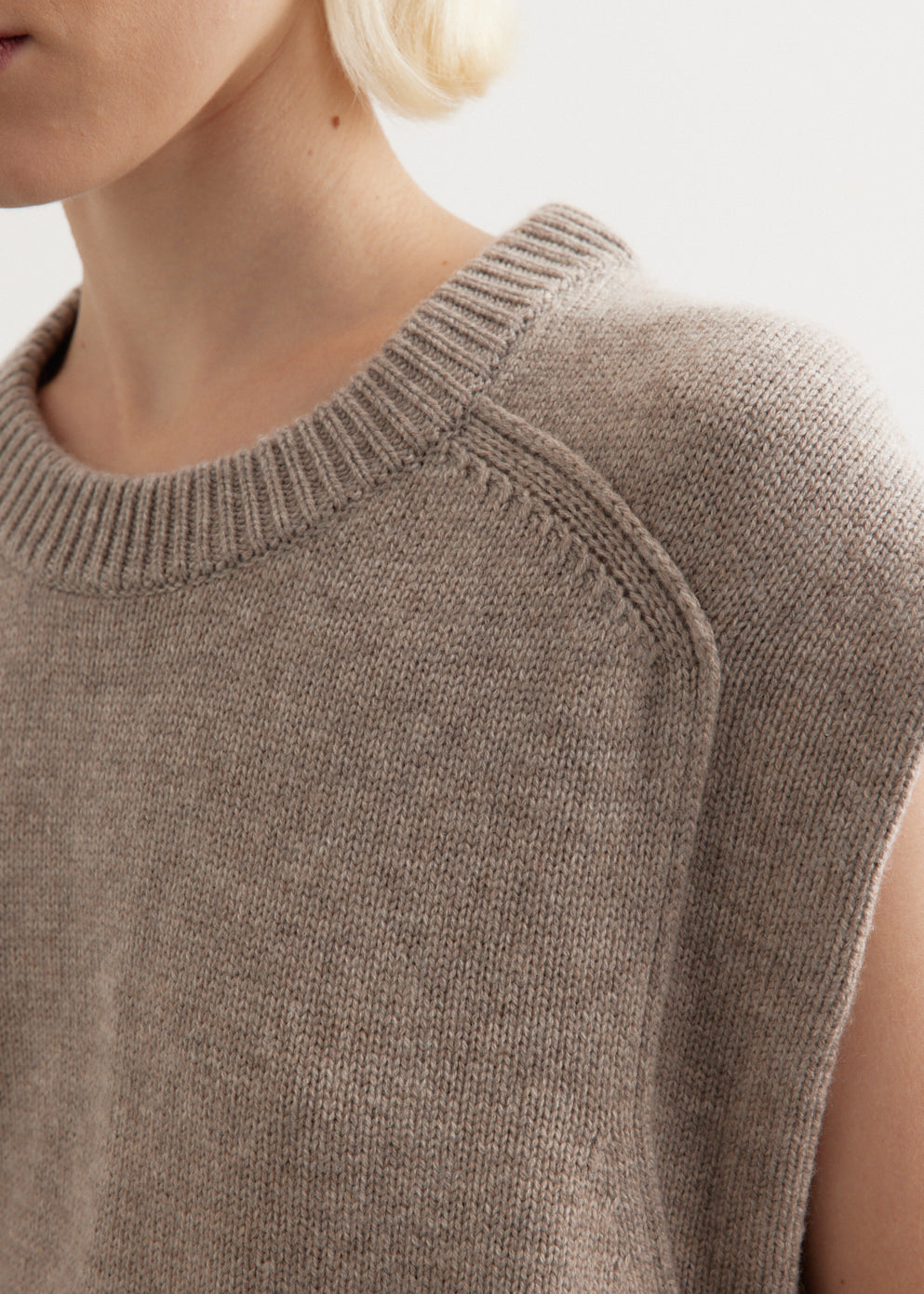 Sleeveless Boxy Sweater Top