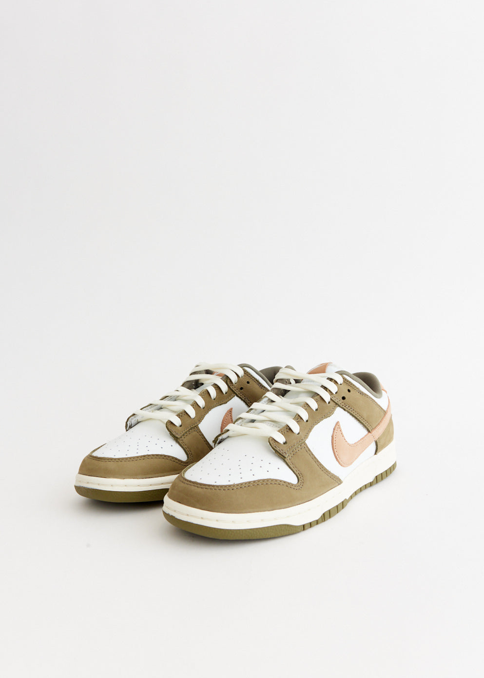 Dunk Low Retro Premium 'Medium Olive' Sneakers