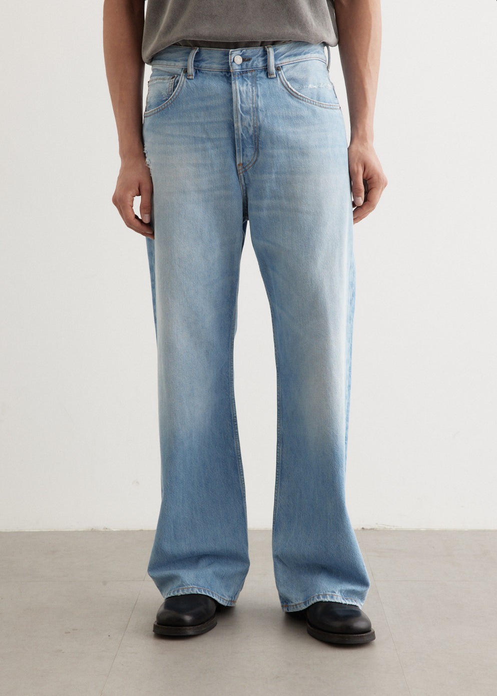 2021M Light Blue Vintage Jeans