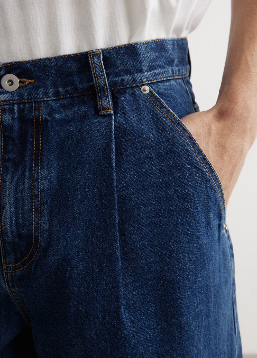 Dragline Pleated Jeans