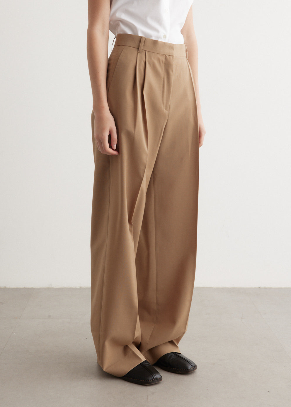 Wide Leg Pleated Trousers