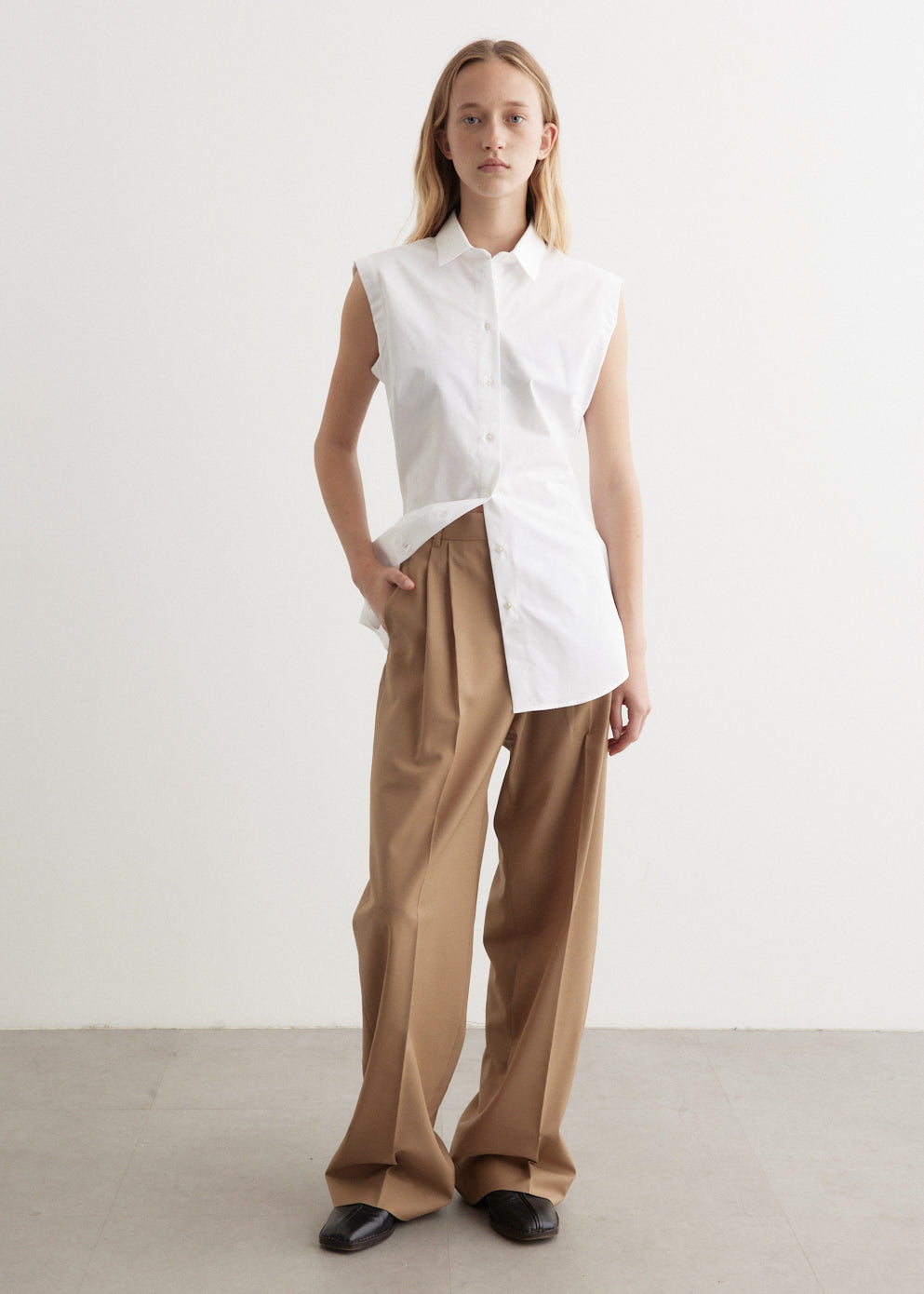 Wide Leg Pleated Trousers