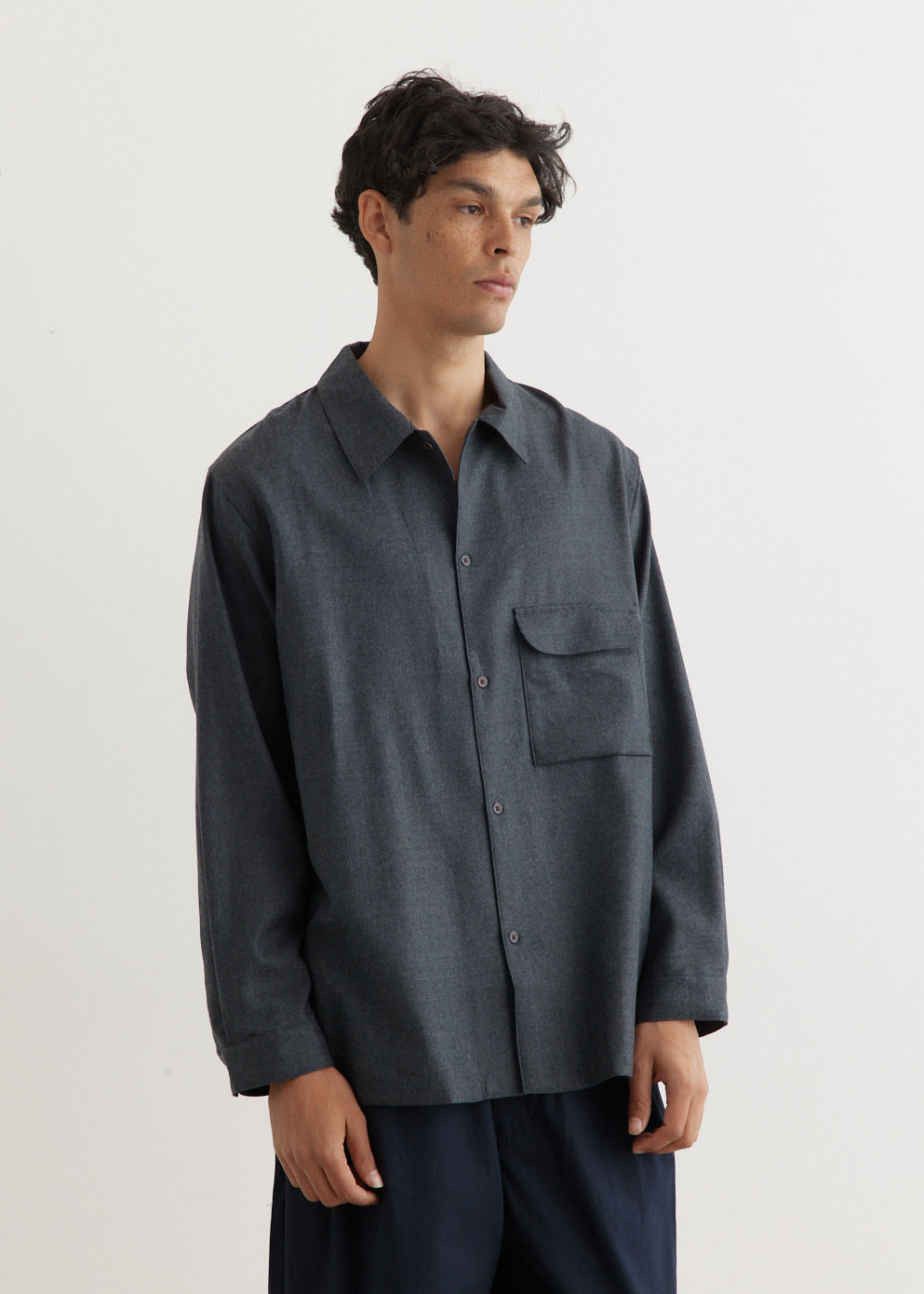 Flat Bottom Wool Shirt