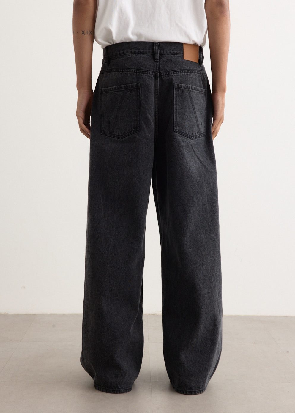 Dragline Pleated Jeans