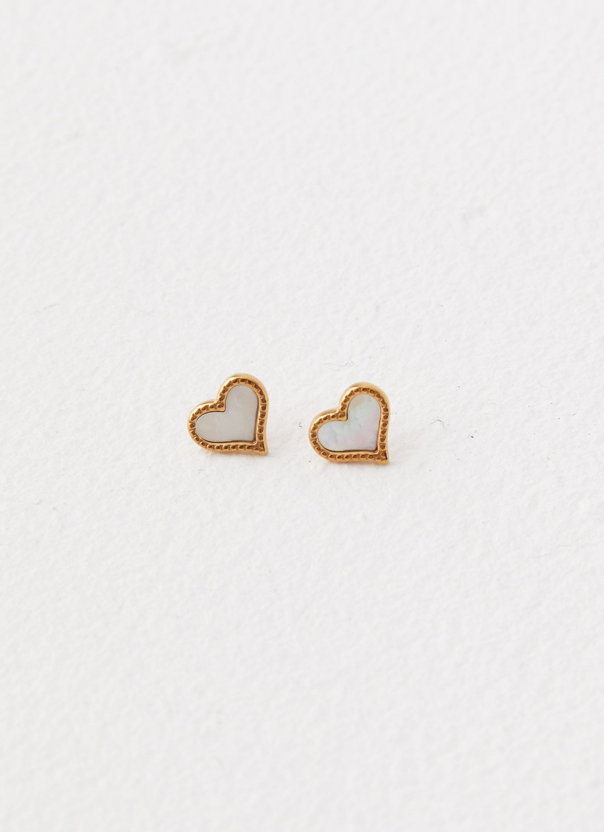 Lois Heart Earrings - Gold