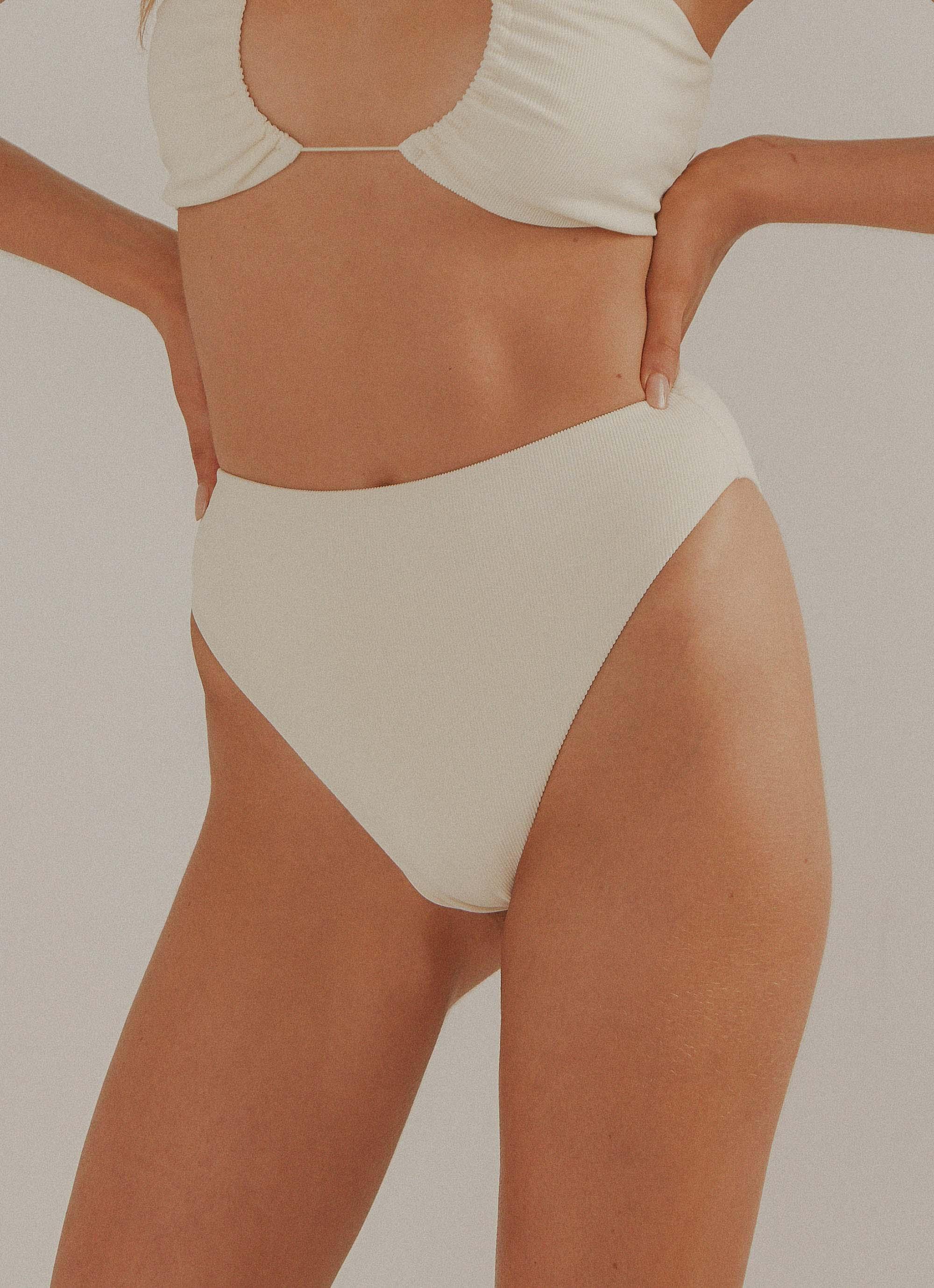 Sundance High Waisted Bottoms - Coconut Milk