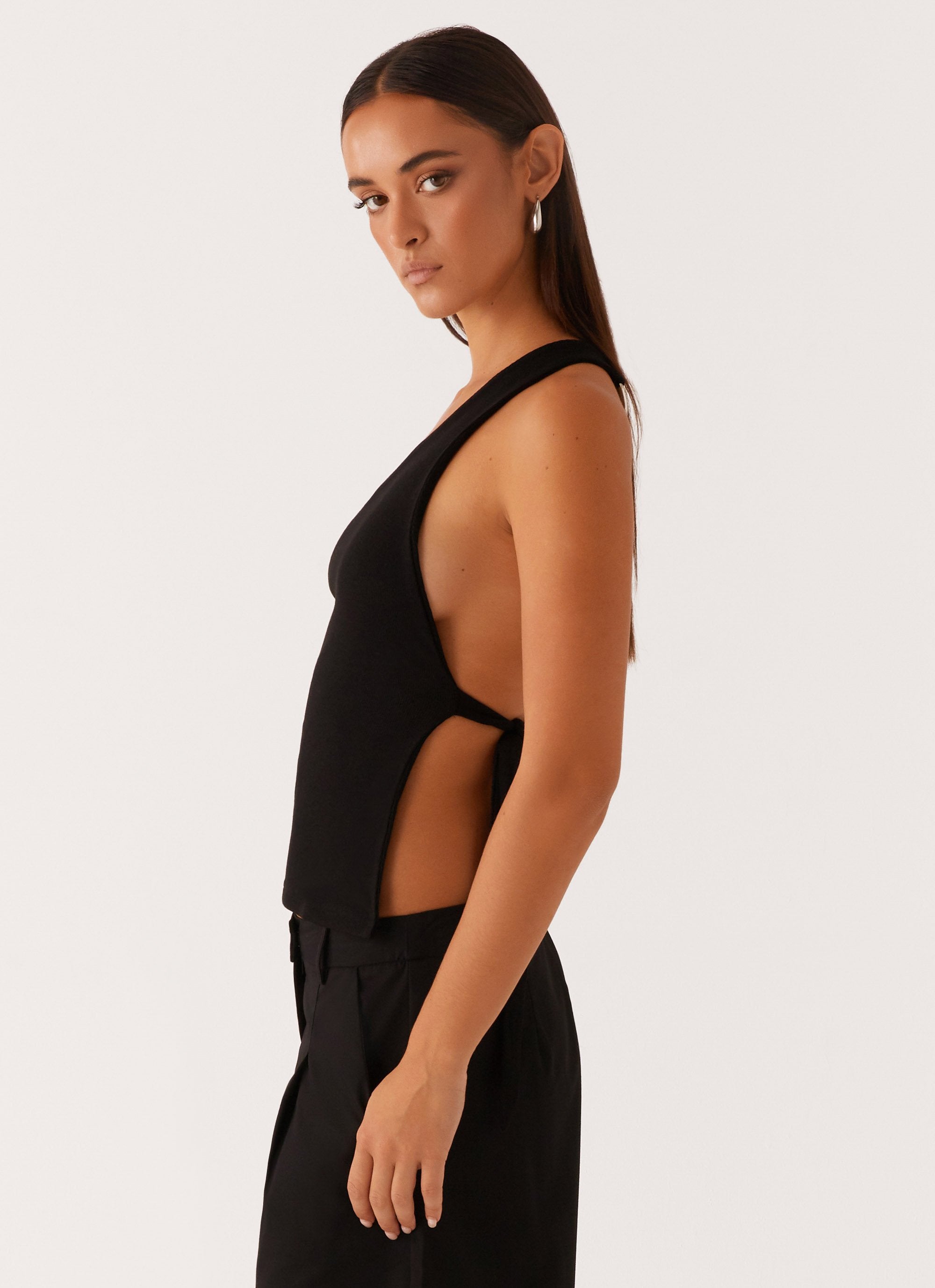 Safiya One Shoulder Top - Black