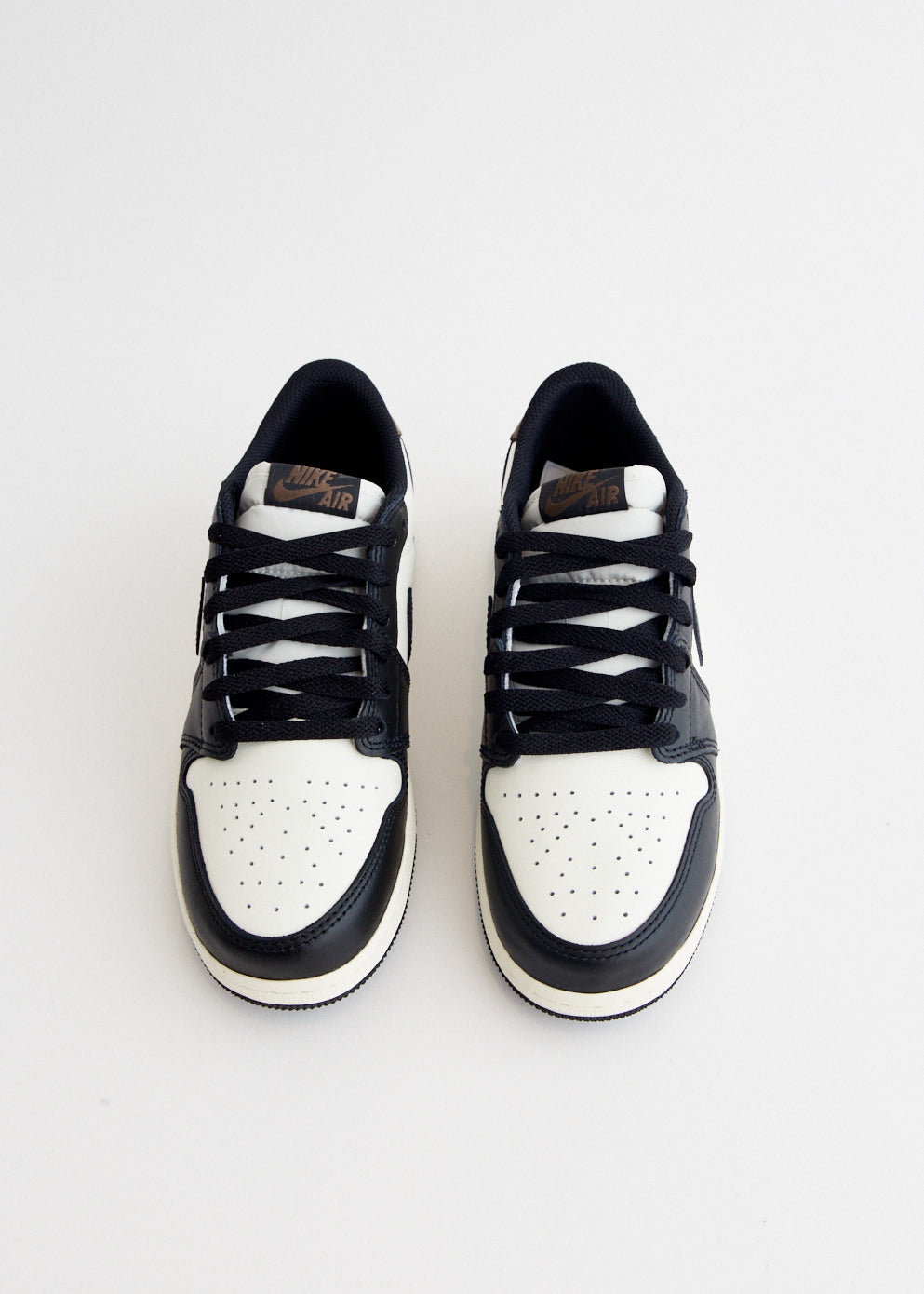 Air Jordan 1 Retro Low OG 'Mocha' Sneakers (GS)