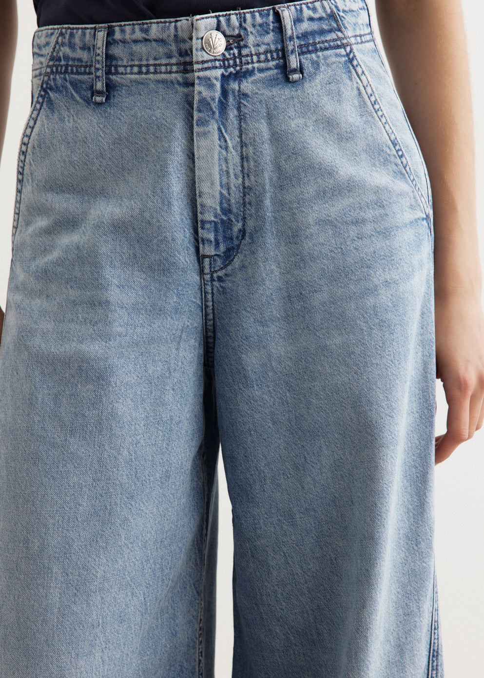 Featherweight Tailored Sofie Jeans