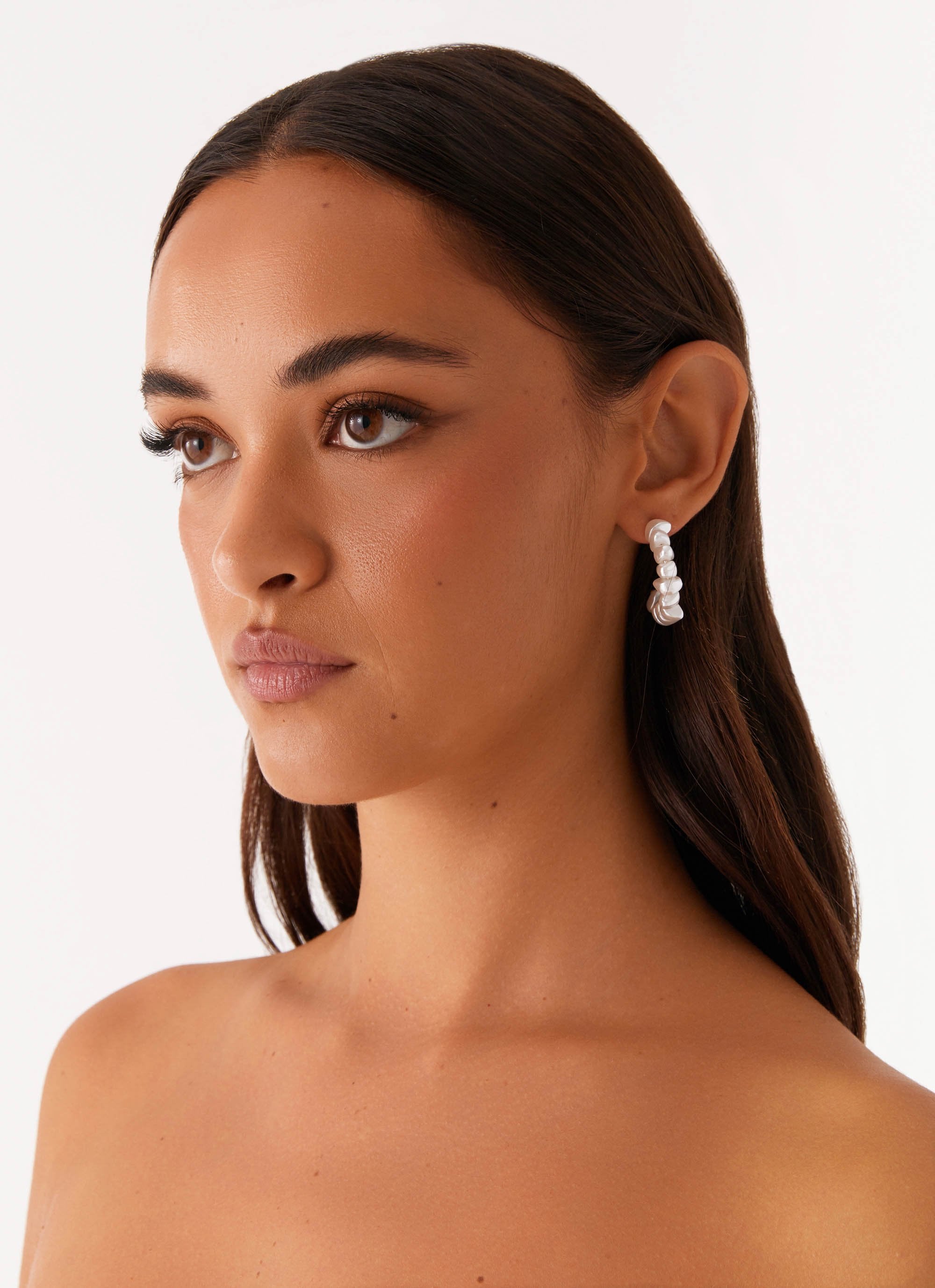 Delight Hoop Earrings - Pearl