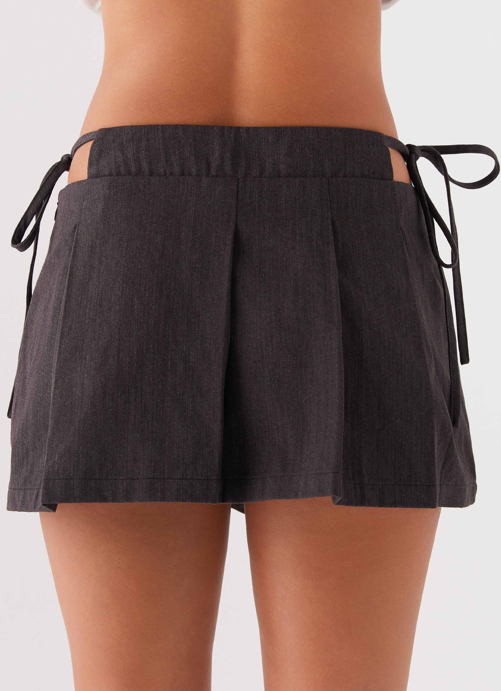 Alexie Pleated Mini Skirt - Black