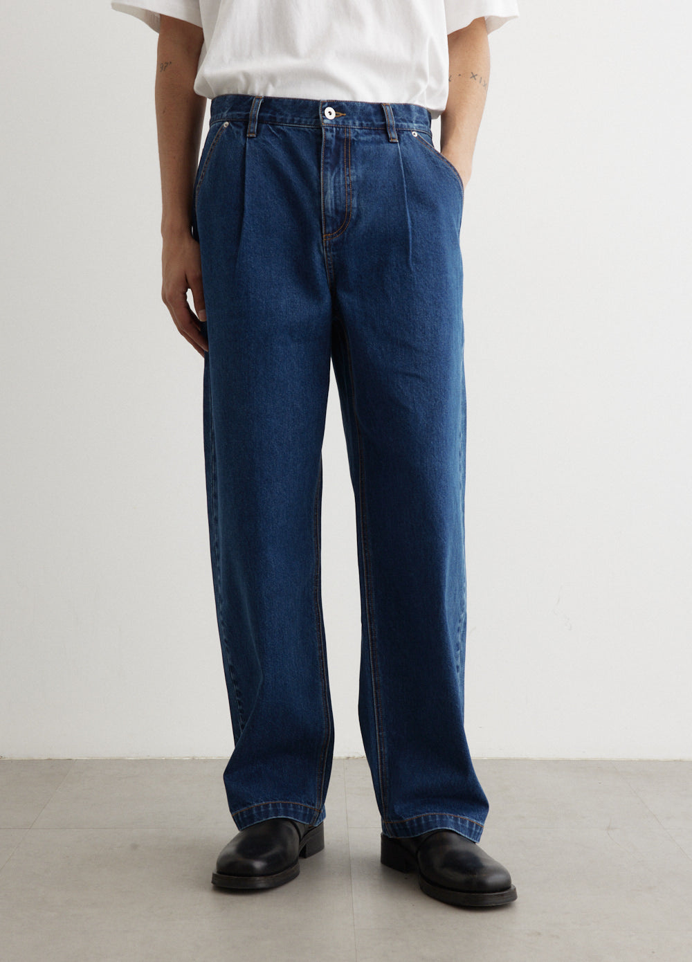 Dragline Pleated Jeans