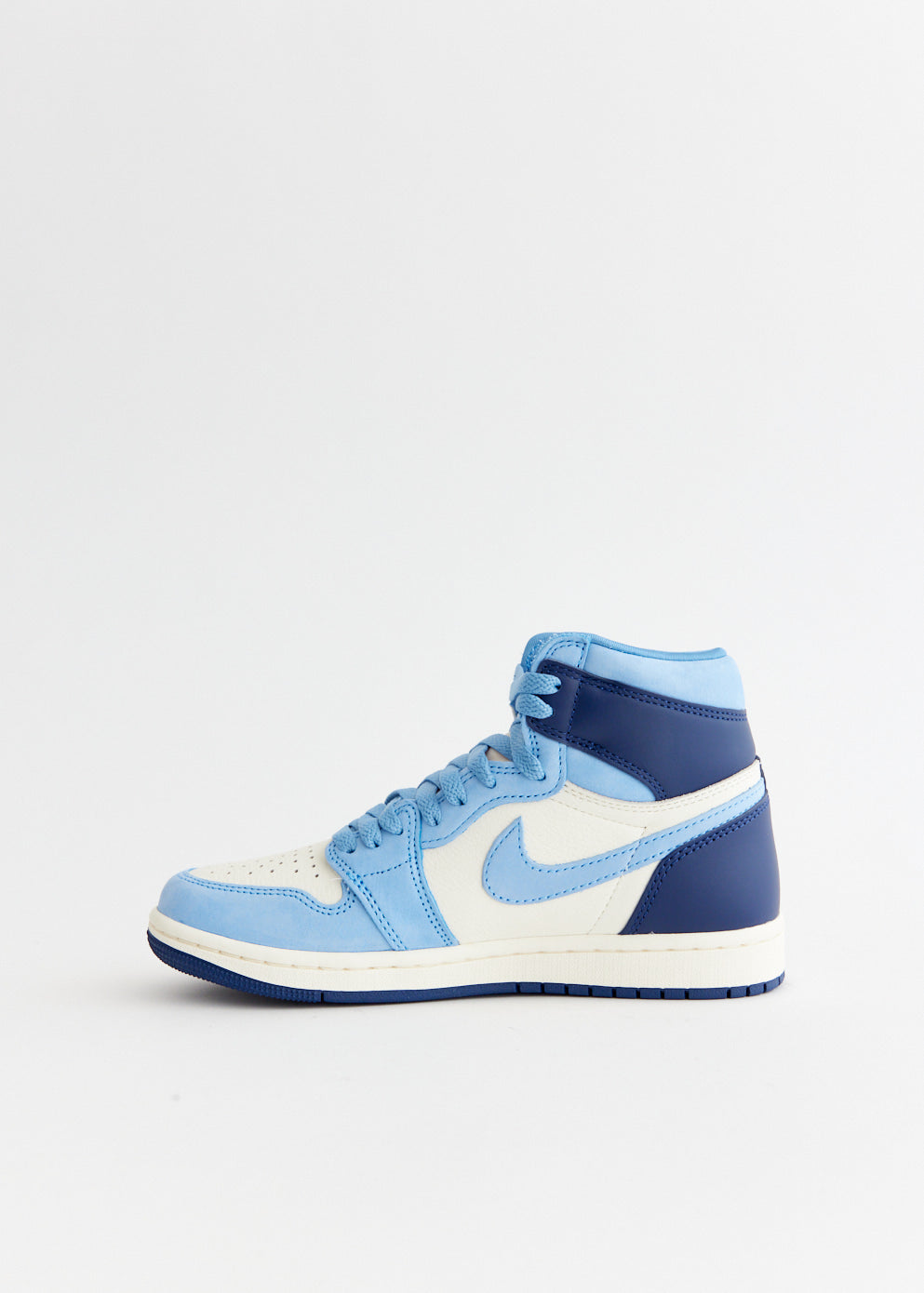 Women's Air Jordan 1 Retro High OG 'First in Flight' Sneakers