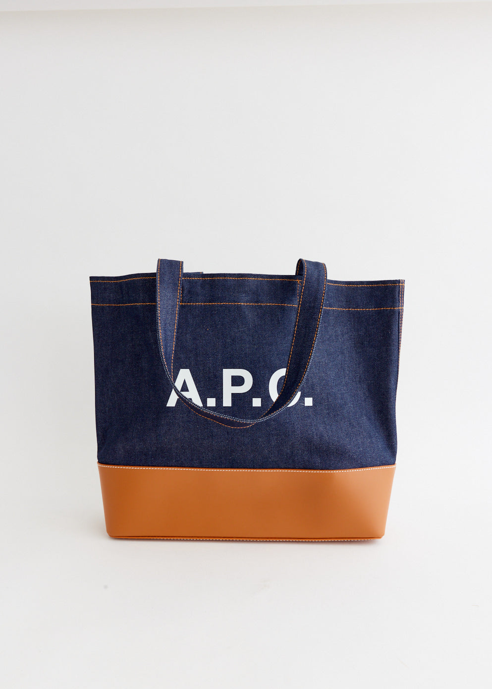Axel Tote